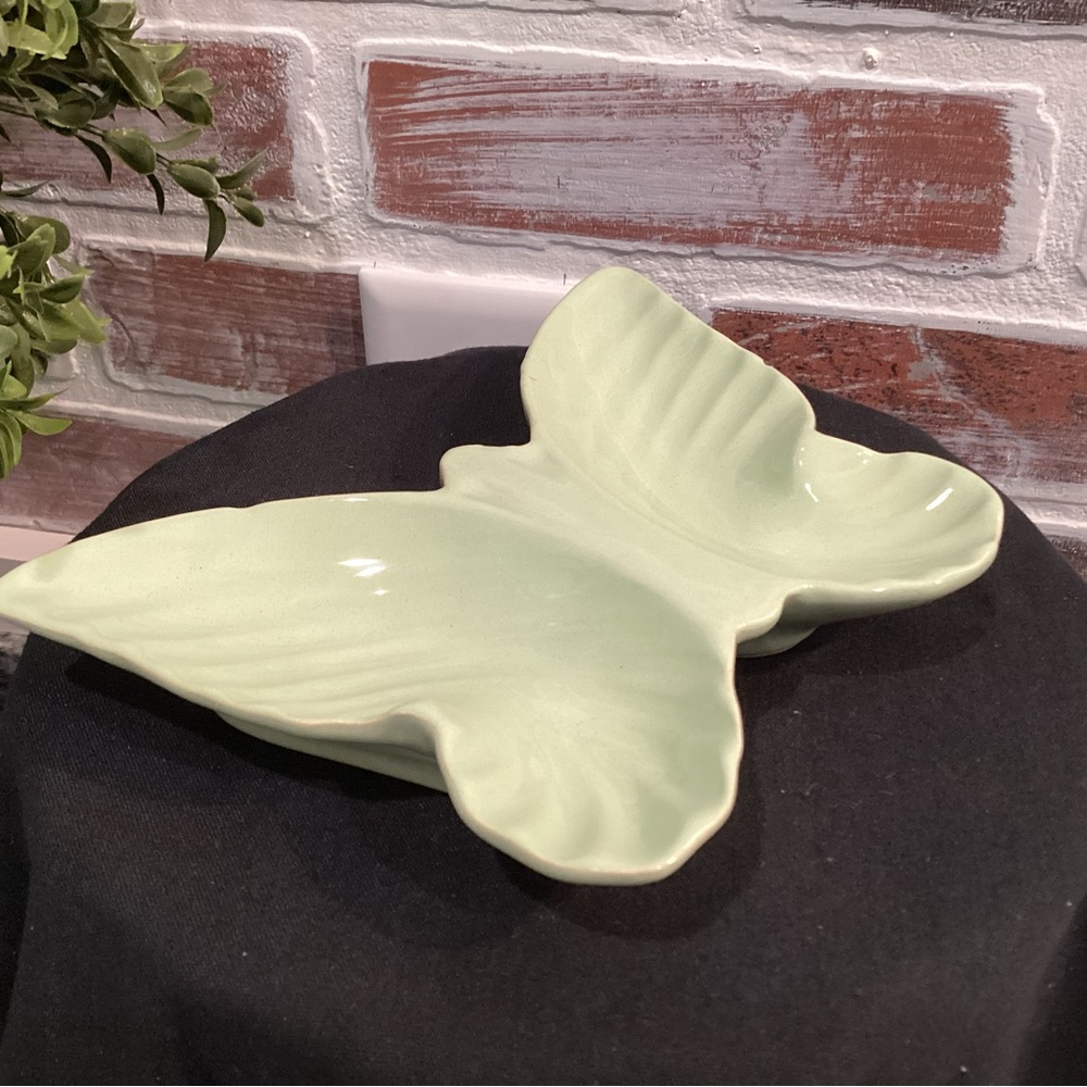 🟢 Vintage Soft Green Butterfly Ashtray - Ceramic Crafted - Many Uses - Unique - Picture 6 of 11